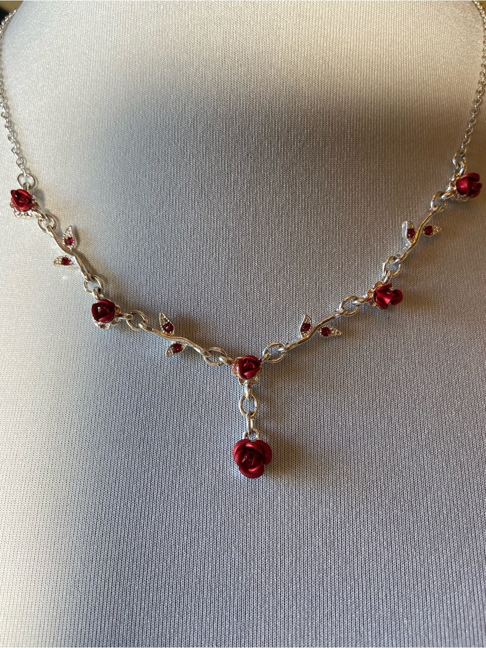 Vintage Silver-Tone Necklace with Red Rose Accents